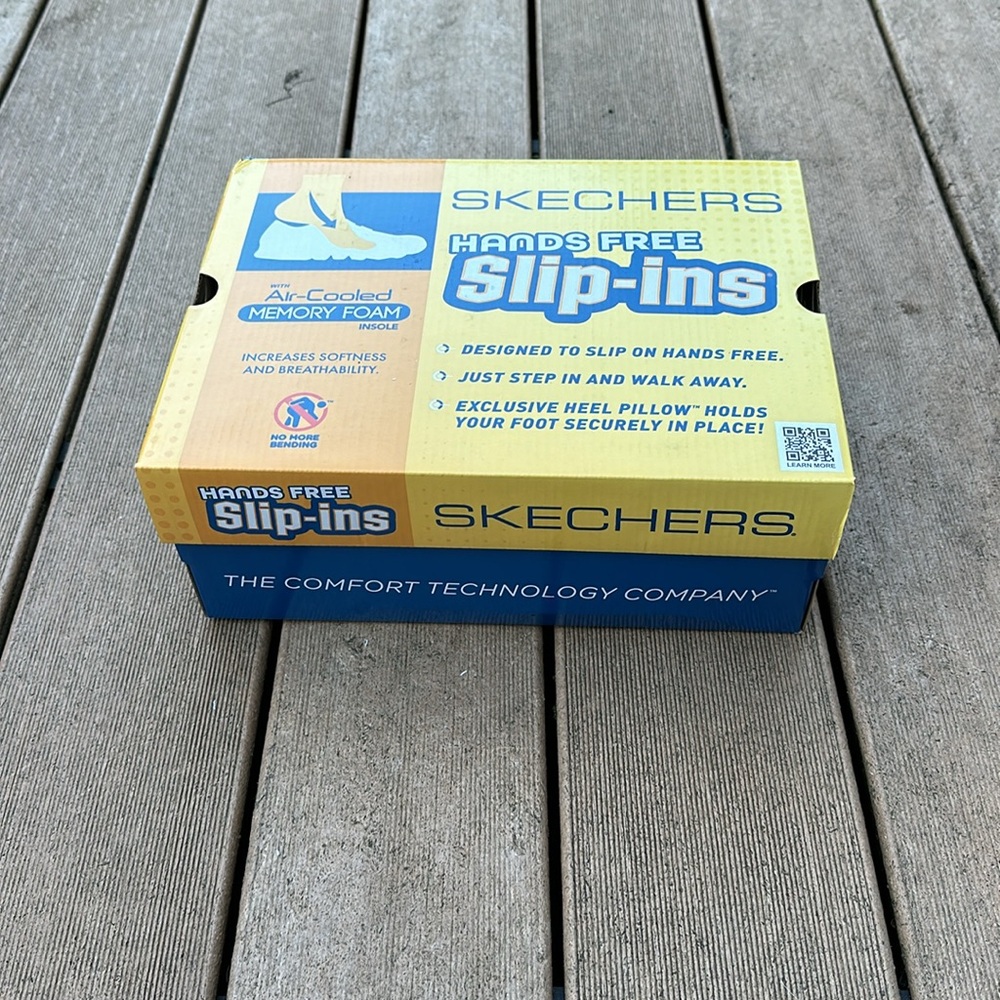 Sketchers Women’s Tennis Shoes - Picture 7 of 8